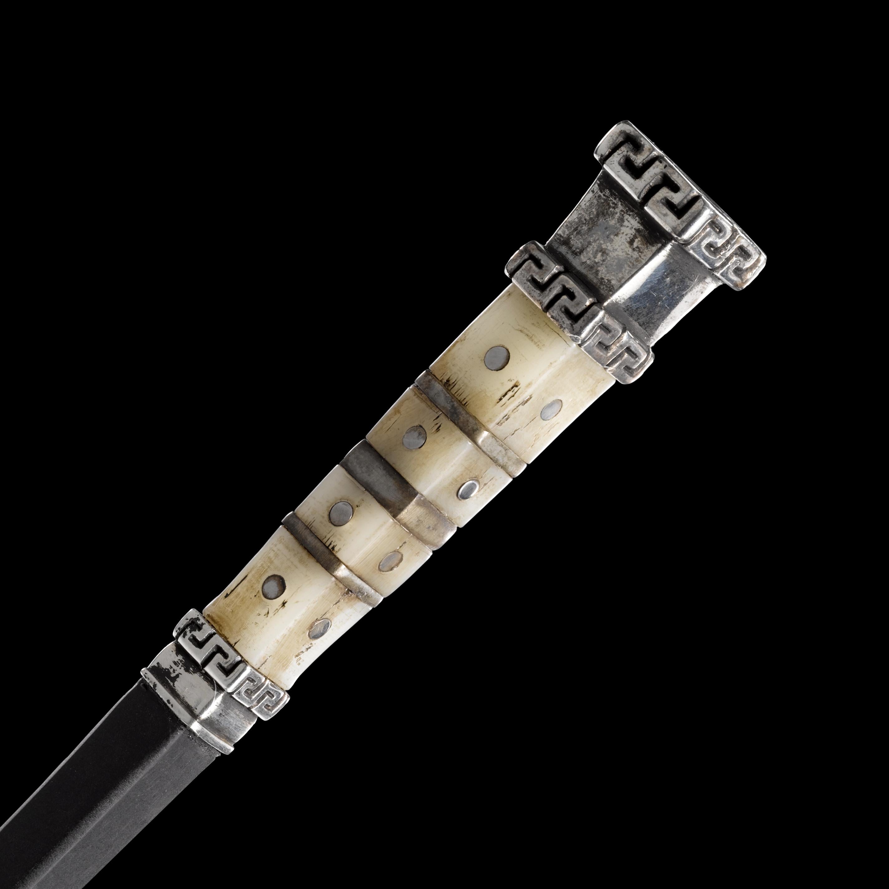The Noble Collection Fantastic Beasts Spielman’s Wand in Collector’s Box - 14in (35cm) Wizarding World Wand - Fantastic Beasts Film Set Movie Props Wands Gifts