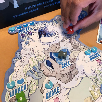 Pencil First Games Maul Peak Board Game – An Asymmetric Tactics Game of Giant Guardians and Fierce Bears by Pencil First Games for 2 Players
