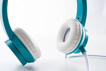 Celly, Cuffie a Filo Linea Pantone, Cuffie Over-ear con Microfono Regolabile e Connettore Jack 3.5mm, Lunghezza cavo 1,2m, Archetto Regolabile, Cuffie con Design Elegante, Emerald Lake