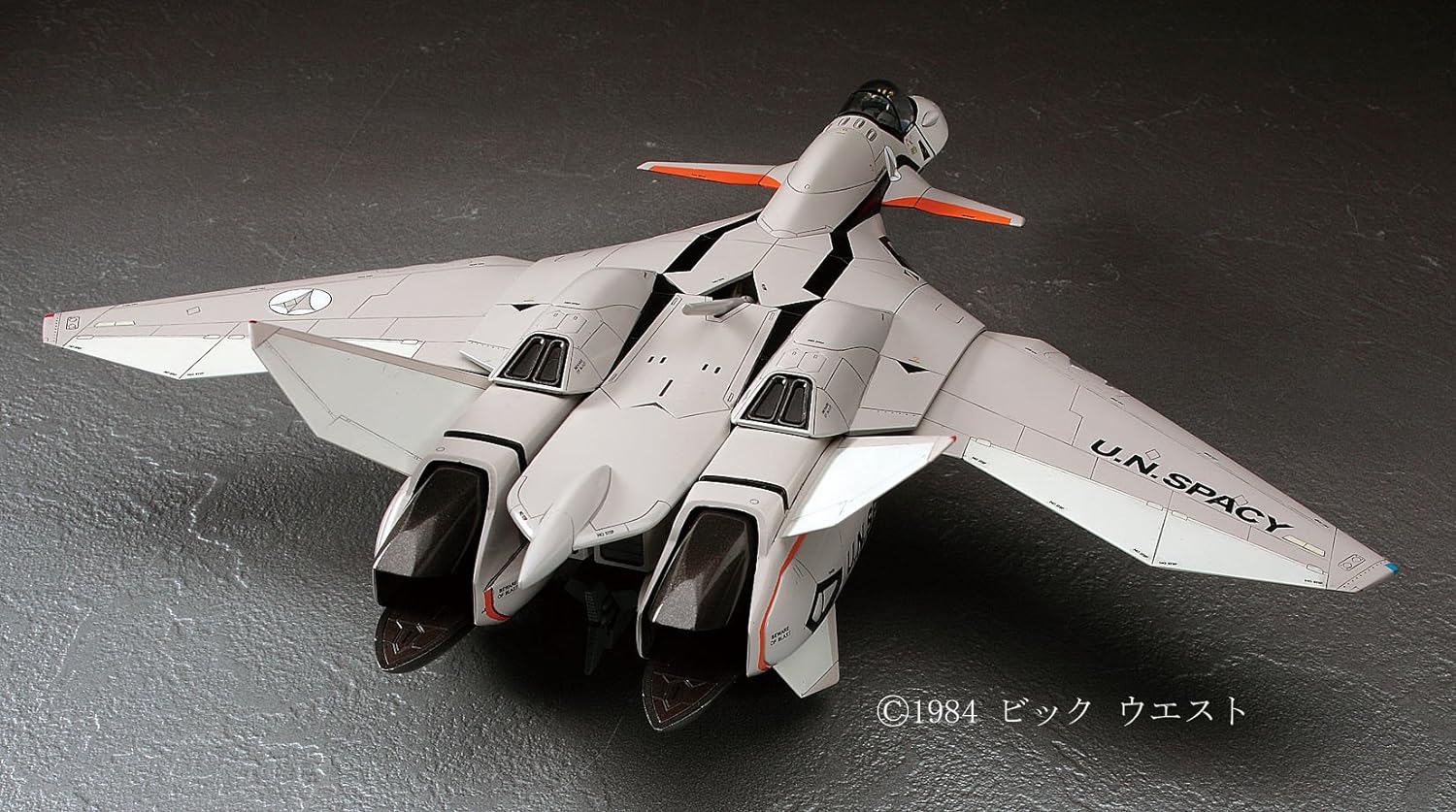 Hasegawa VF-11B Thunderbolt (1/72 scale Plastic model) Macross PLUS