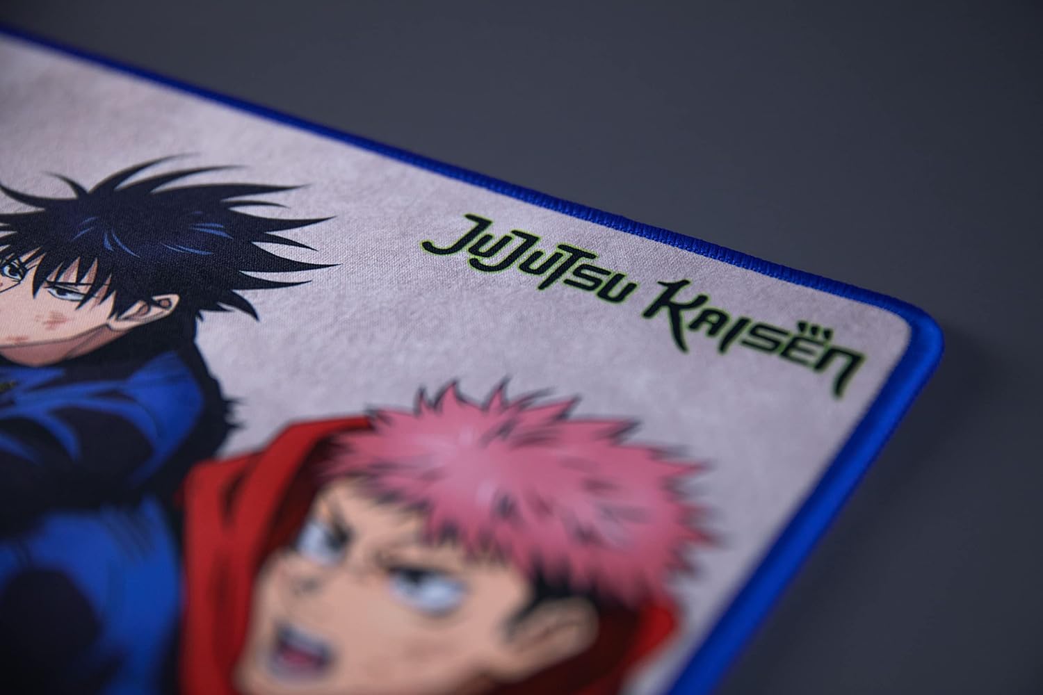 Konix Jujutsu Kaisen Gaming-Mauspad 32 x 27 cm - rutschfeste Basis - Motiv Megumi und Yuji