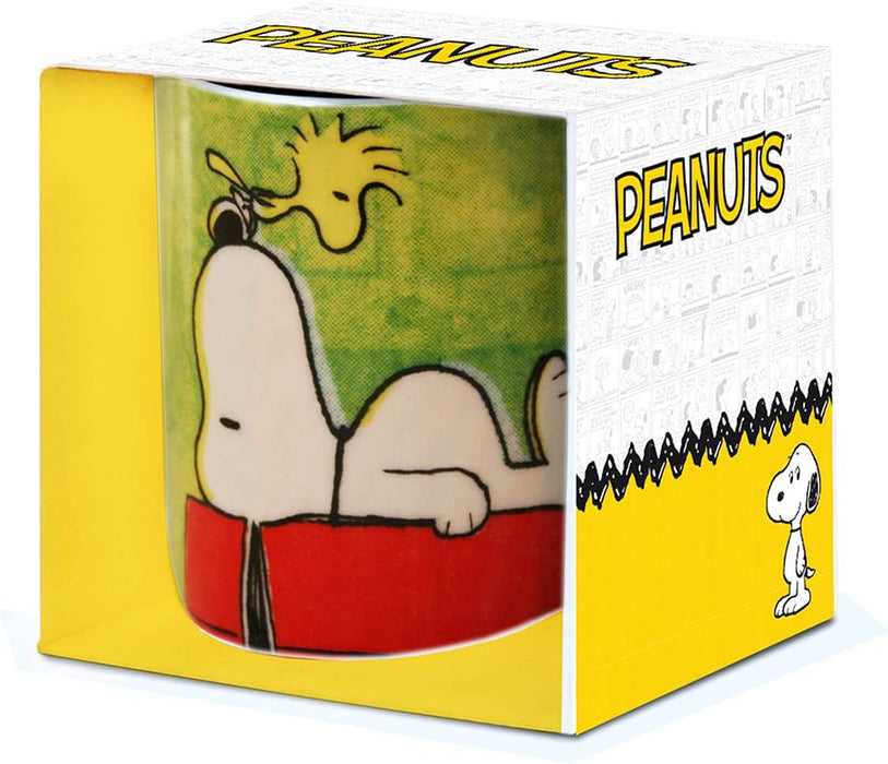 Logoshirt® Peanuts - Snoopy & Woodstock - Authentic Peanuts I Porcelain Coffee Mug, 300 ml I Dishwasher & Microwave Safe I in Coloured Gift Box I Licensed Original Design