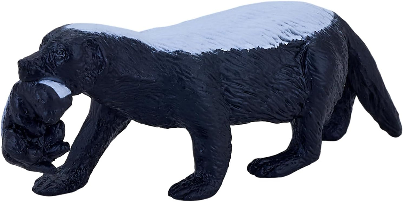 MOJO Honey Badger female with cub Wildlife Animal Model Toy Figure