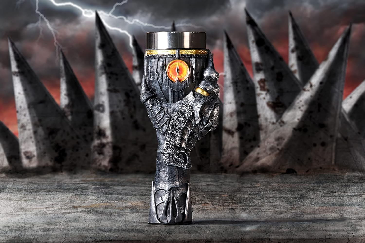 Nemesis Now Offizielles Lizenzprodukt "Herr der Ringe", Sauron, Kelch, Grau, 22,5 cm, B5895V2, 1 Stück (1er Pack
