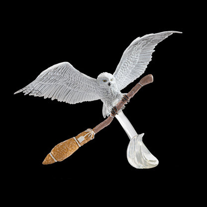 The Noble Collection Toyllectible Treasure Hedwigs special delivery