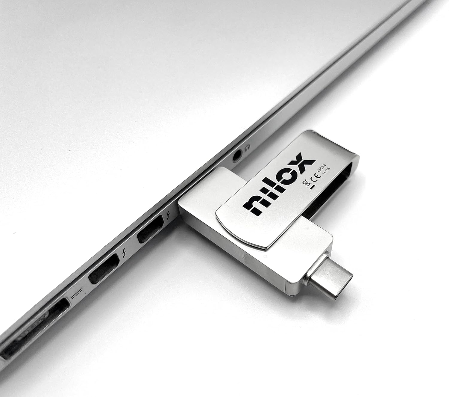 Nilox, Chiavetta USB Nilox da 16GB, PenDrive 3.0 Type C con Capacità di 16GB, Velocità di Lettura 80 MB/s e Scrittura a 30 MB/s, Compatibilità Universale, Facile Installazione con Plug & Play, Argento