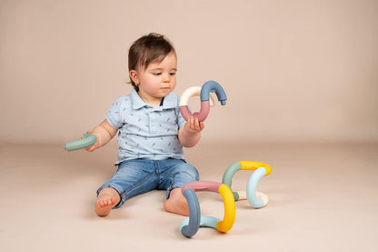 Smoby- Tubo de Aros Little Smoby, Juguete Apilable Encajable Primera infancia, 12 piezas, Niños Niñas A partir de 12 meses (7600140307