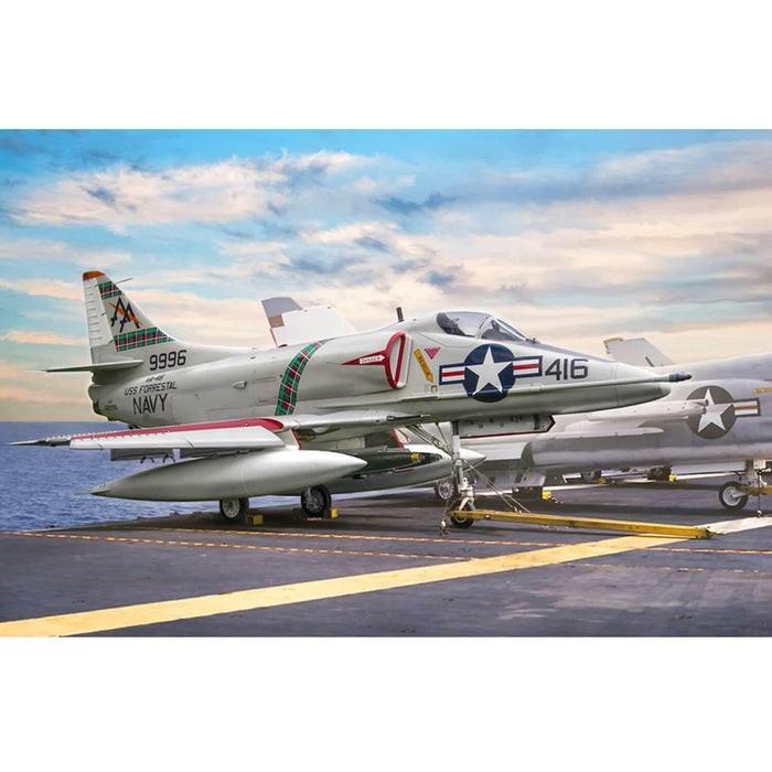 Italeri IT2826 2826 A-4E/F/G Skyhawk, 1:48 Scale, Plastic Kit, Model Making