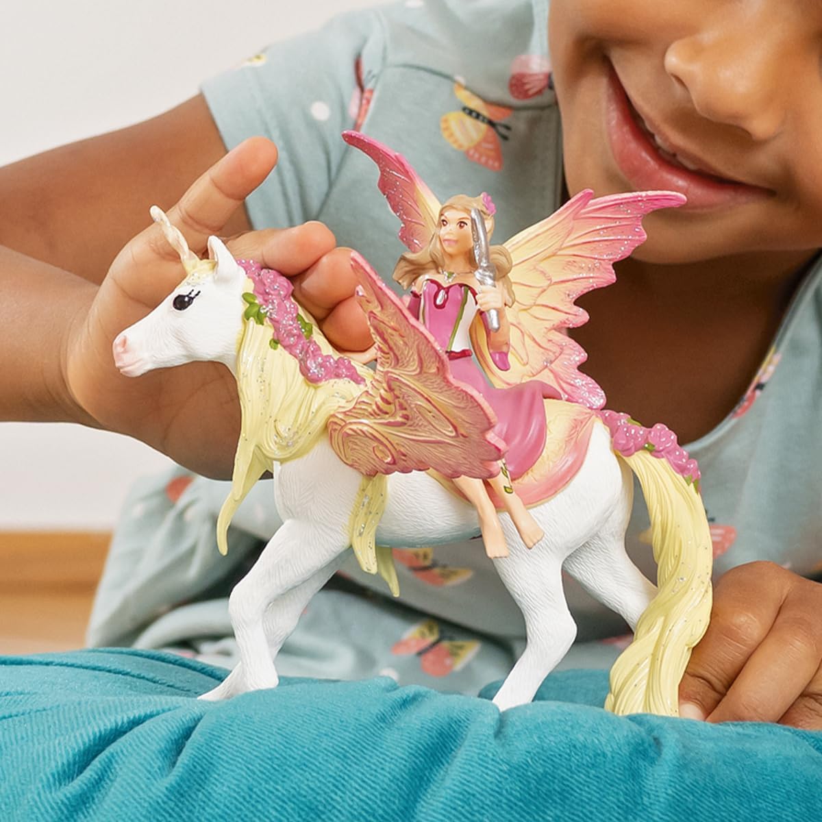 Schleich bayala 70568 Fairy Feya with Pegasus unicorn