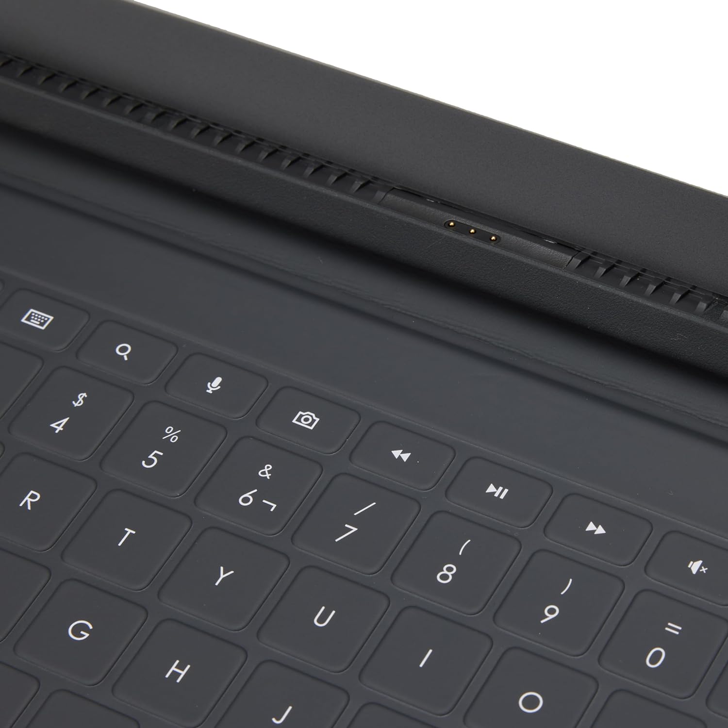 Logitech Rugged Folio for iPad (7th, 8th, & 9th generation) Protective Keyboard Case, QWERTY Italian Layout - Graphite