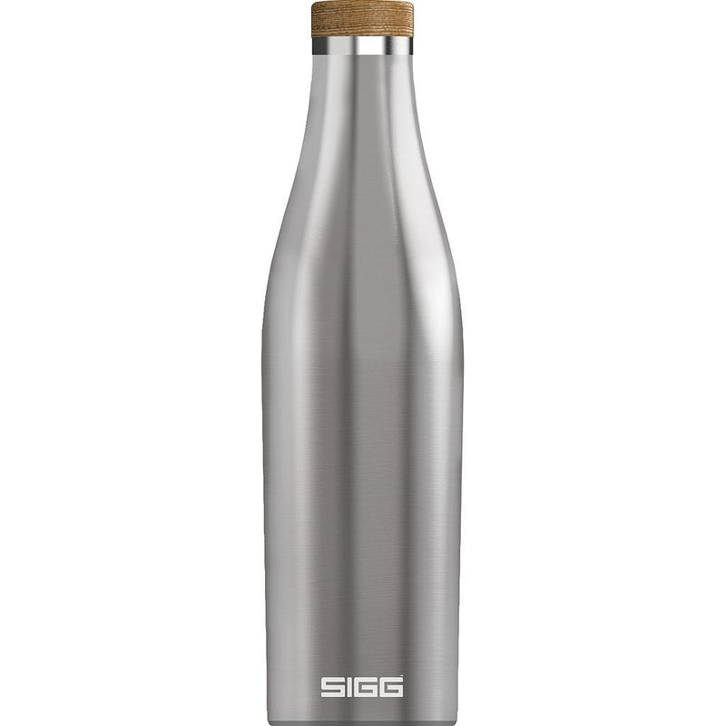 SIGG Meridian Brushed drinking bottle (0.5 L), pollutant-free and leak-proof water bottle made of stainless steel, double-wall insulated bottle for cold and hot drinks