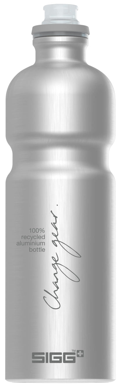 SIGG - Alu Trinkflasche Sport - Wasserflasche - Move MyPlanet - KlimaPartner zertifiziert - Federleicht - BPA-frei - Made in Switzerland - 0,75L