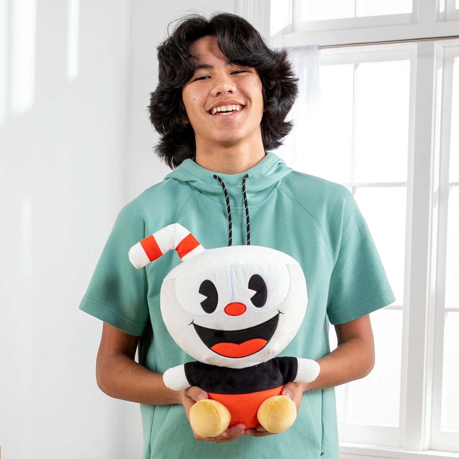 Tomy T12873_BASE Club Mocchi-Cuphead Mega 15-Inch Plush, Cuddly Toy for Boys and Girls Aged 3+, White and Red