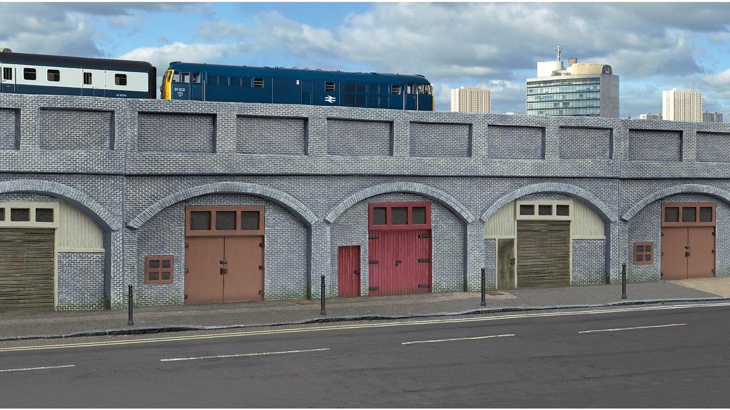 Hornby Low Relief Viaduct with Lock Ups 2 Engineers Blue Brick