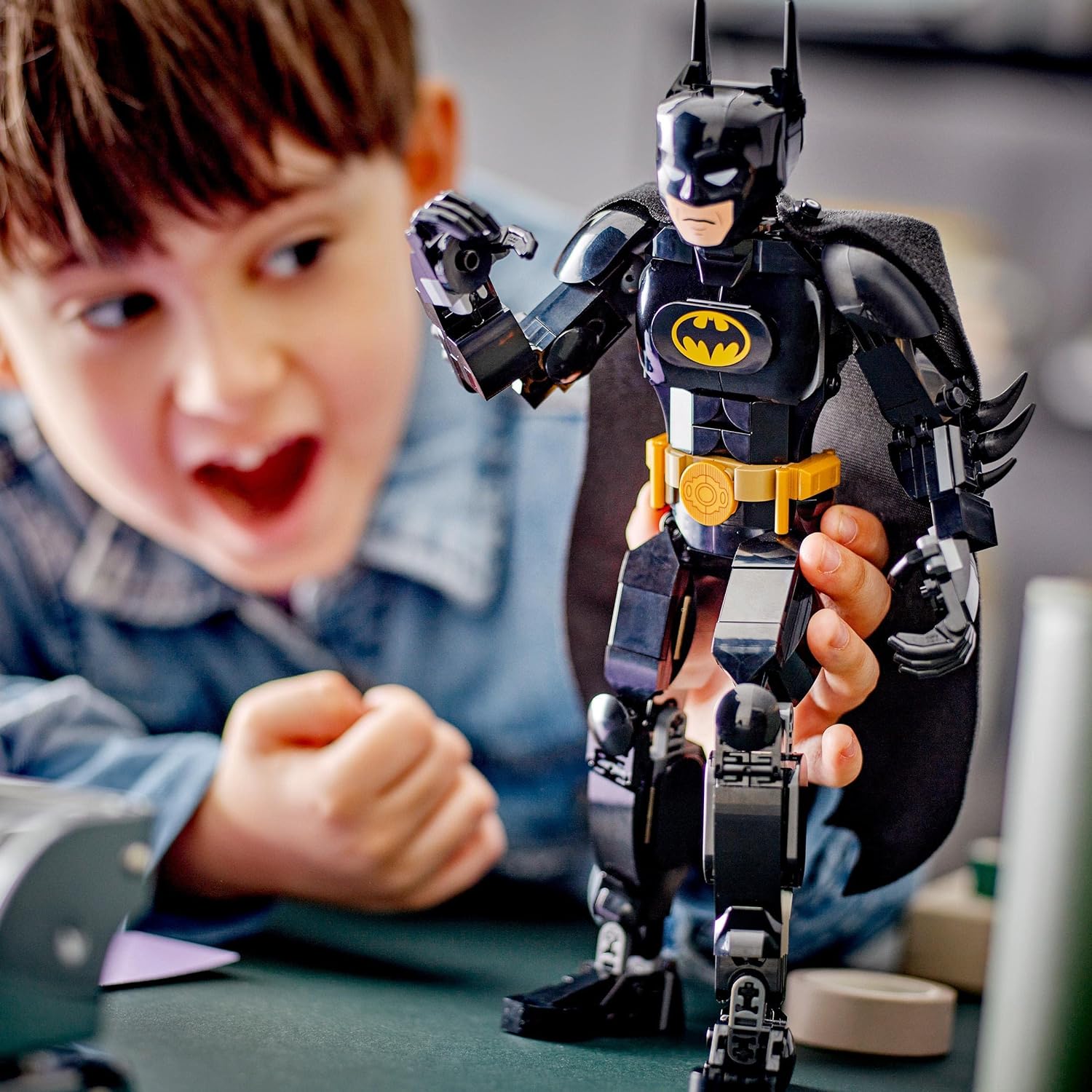 LEGO DC Batman Construction Figure, Super Hero Buildable Toy with Cape, Based on the 1989 Batman & 76226 Marvel Spider-Man Figure, Fully Articulated Action Toy, Super Hero Movie Set