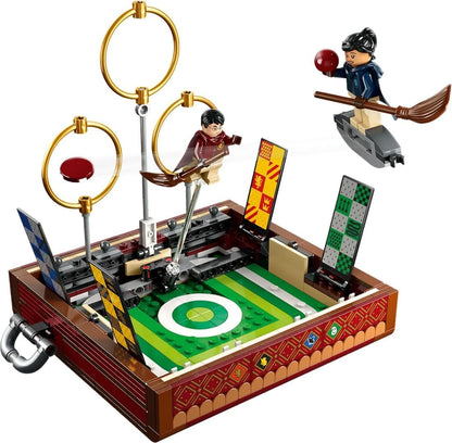 LEGO 76416 Harry Potter Quidditch Koffer, Spielzeug Set zum Bauen, Solo- oder 2-Spieler, 3 Verschiedene Quidditch-Spiele mit Draco Malfoy und Cedric Diggory Minifiguren, Hausbanner & Goldenem Schnatz