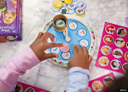 Funko Games Funko Signature - Disney Princess See the Story - ENG/FR/DE/SP/IT Languages - Disney Princesses - Light Strategy Board Game for Children & Adults (Ages 10+) - 2-4 Players - Gift Idea