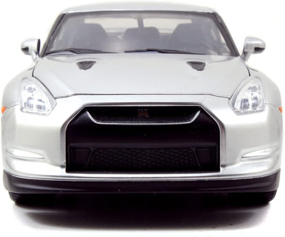 Jada Toys - Modellino auto Fast and Furious 1:24 - Brian`s Nissan GT-R R35 (argento) in Fast & Furious, la Cast Auto di Brian O`Conner con parti apribili, 19 cm, a partire da 8 anni