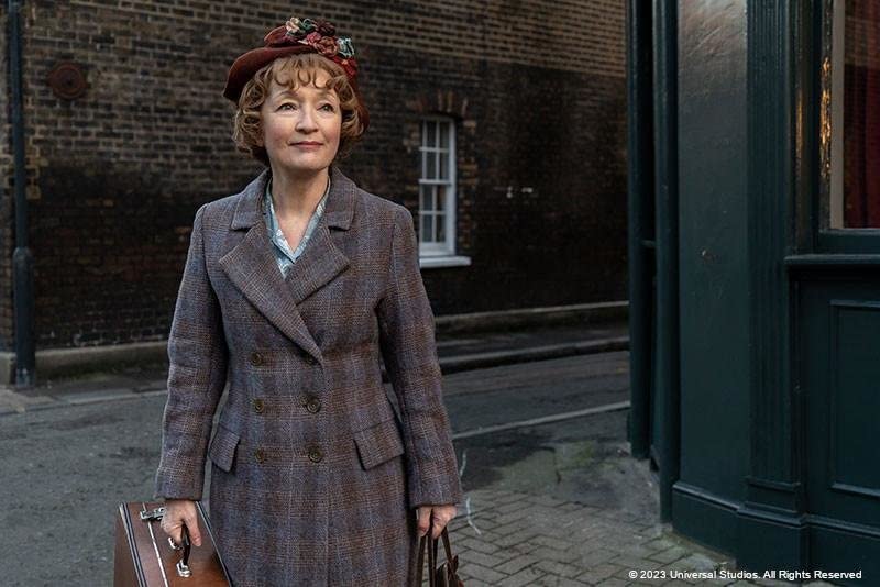 Mrs. Harris und ein Kleid von Dior
