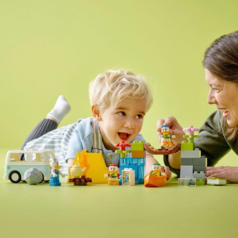 LEGO 10997 DUPLO Disney Mickey and Friends Camping-Abenteuer Set mit Wohnmobil, Kanu und Daisy Duck Figur, Bauspielzeug Geschenk für Kleinkinder ab 2 Jahren, Mädchen und Jungen