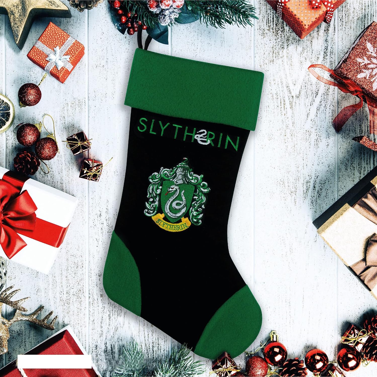Cinereplicas - Harry Potter - Christmas Stocking - Officially Licensed - Decoration - 18inches - Slytherin