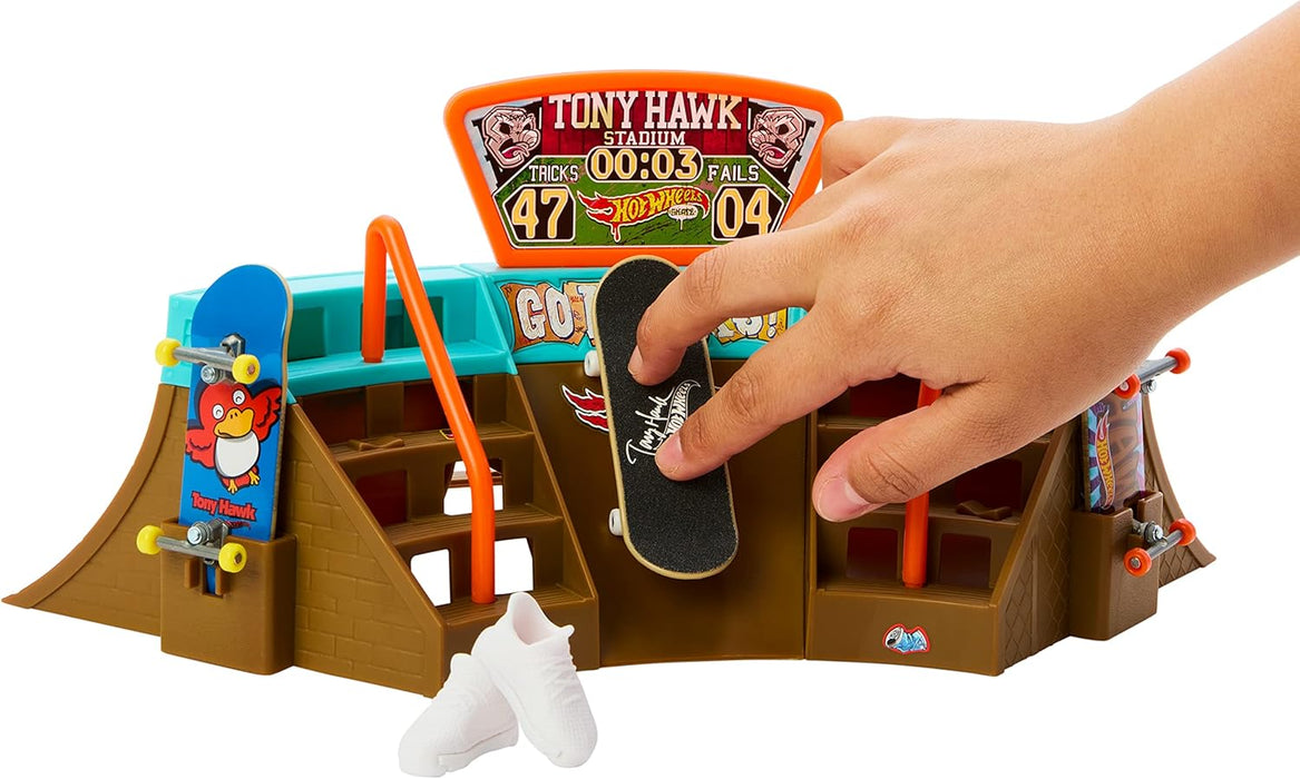 Hot Wheels Skate Stadium Playset Designed with Tony Hawk, 1 Exclusive Fingerboard & Pair of Skate Shoes, with Storage
