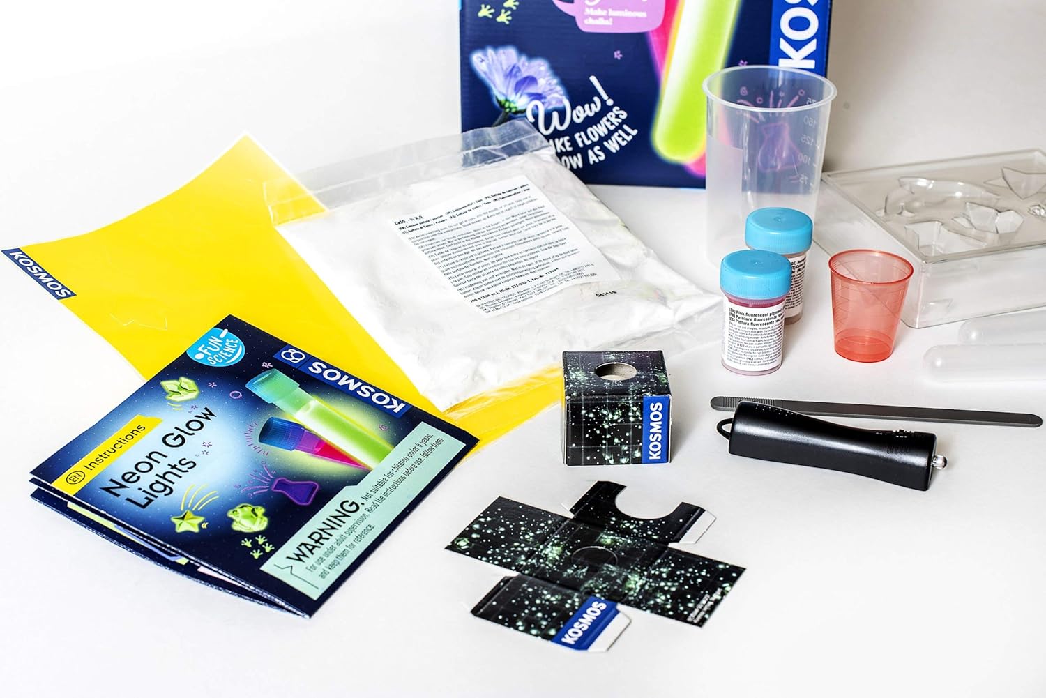KOSMOS 616830 Fun Science Glow Lights, Neon-Leuchten, Kreative Experimente im Schwarzlicht, Experimentier Set für Kinder mit mehrsprachiger Anleitung (DE, EN, FR, IT, ES, NL