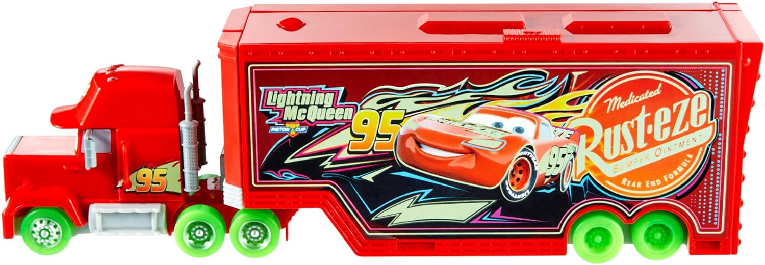 Mattel Disney Pixar Cars Glow Racers Camión de juguete Mack 2 en 1 Lanzador para pista para coches de juguete que brilla en la oscuridad, +3 años (HPX76