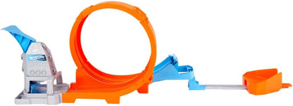 Hot Wheels Looping Stuntkampioen Baanset met dubbele looping, dubbele lanceerder, springschans en 1 Hot Wheels auto voor kinderen vanaf 4 jaar, GTV13