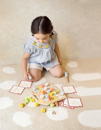 Classic World - Screw Board - Educational Learning Toys - Busy Board for Kids - Early Development & Activity Toys - Pedagogical Skill Toy - Suitable for 3+ Years Old