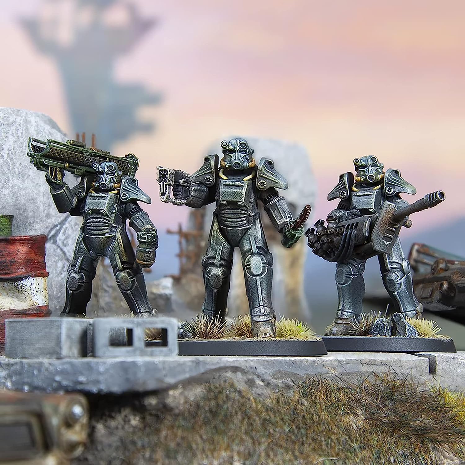 Modiphius Entertainment Ltd Fallout Wasteland Warfare: Brotherhood of Steel - Heavy Armor (T45) - 3 Miniatures, 32mm Unpainted Figures