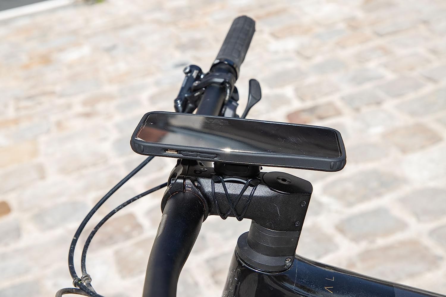 Zefal Z Console and Z Bike Smartphone Case & Bicycle Handlebar Mount, Black, iPhone 14 Pro Max