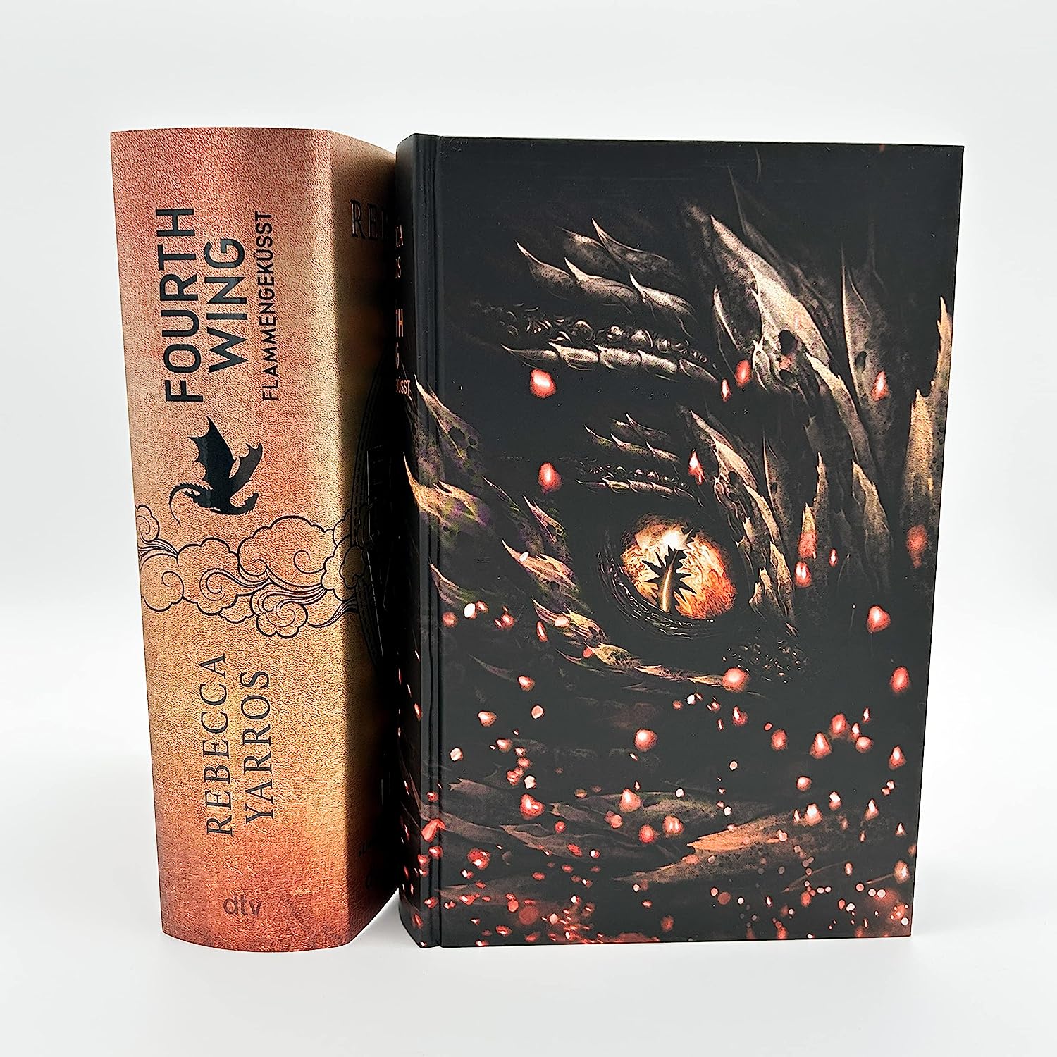 Fourth Wing – Flammengeküsst: Roman | »Unwiderstehliches Abenteuer trifft epische Liebesgeschichte!« Tracy Wolff