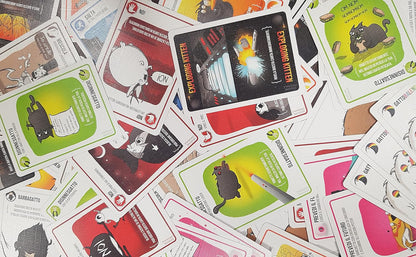 Asmodee - Exploding Kittens - Card Game, Party Game, 2-5 Players, 7+ Years, Edition in Italian