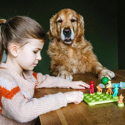 Smart Games - Walk the Dog, Puzzle Game with 80 Challenges, 7+ Years
