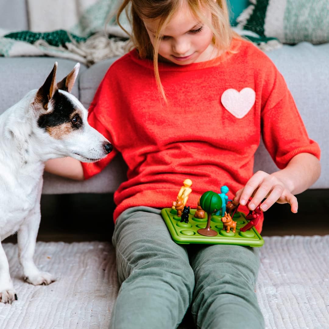 Smart Games - Walk the Dog, Puzzle Game with 80 Challenges, 7+ Years