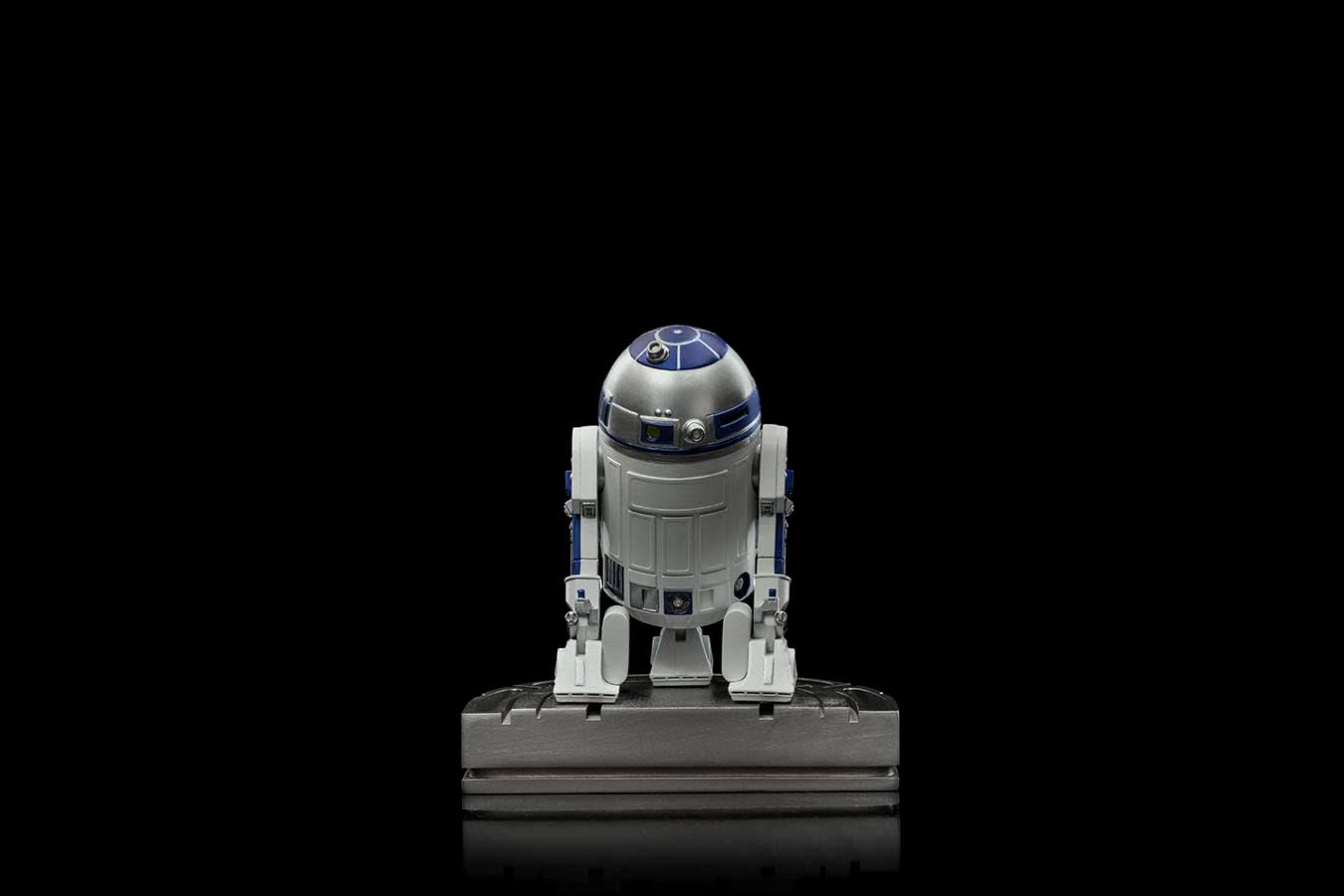 Iron Studios - Star Wars - The Mandalorian: R2-D2 1:10 Art Scale Statue