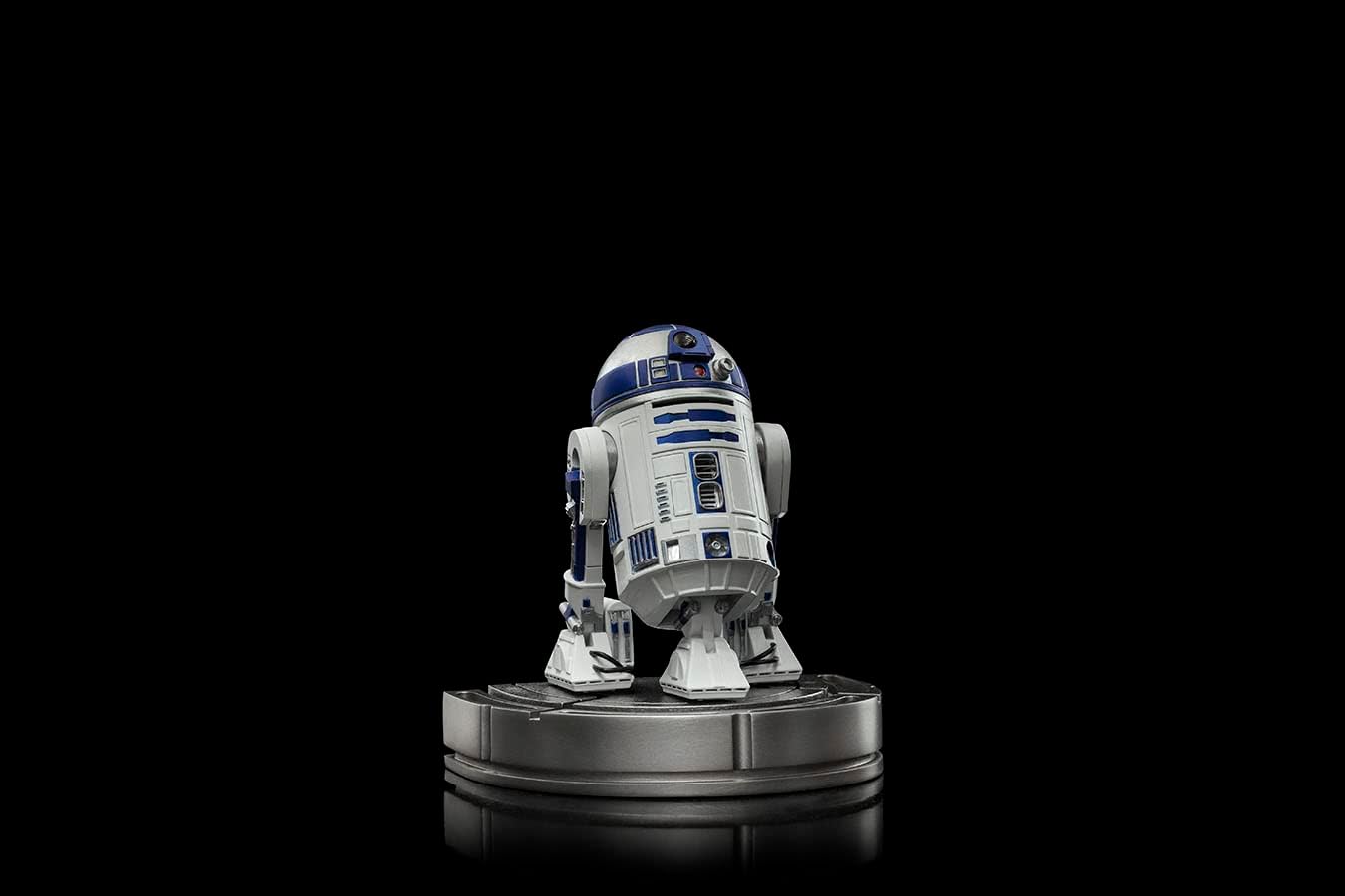 Iron Studios - Star Wars - The Mandalorian: R2-D2 1:10 Art Scale Statue
