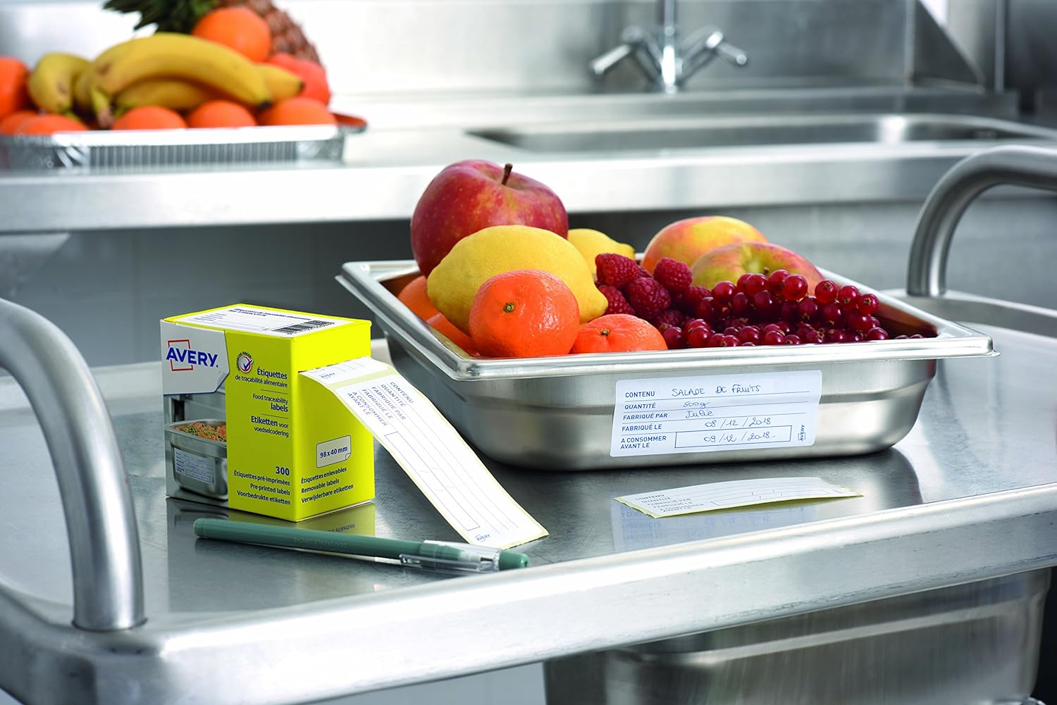 Avery UK 98 x 40 mm Food Traceability Removable Pre-Printed Label - White (Pack of 300