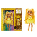 RAINBOW HIGH Muñeca Fantastic Fashion - Sunny Madison - Muñeca de Moda Amarilla de 28cm y Set de Juegos con 2 Conjuntos y Accesorios de Moda - para niños y niñas de 4 a 12 años
