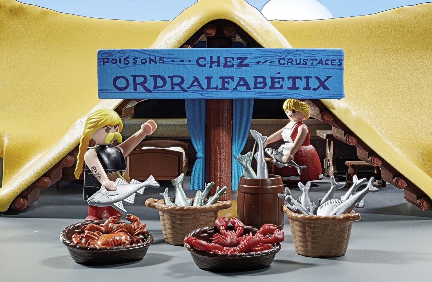 Playmobil 71266 Asterix: Hut of Unhygienix, Unhygienix and his wife Bacteria, collection play figures, asterix collectors and fans, fun imaginative role play, playsets suitable for children ages 5+