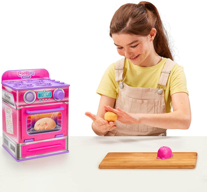 Cookeez Makery Cinnamon Treatz Oven, Mix & Make a plush best friend! Place your Dough In The Oven And Be Amazed When A Warm, Scented, Interactive, Plush Friend Comes Out!