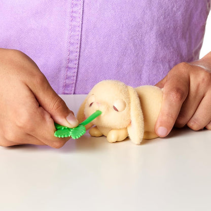 Little Live Pets - Mama Surprise Minis, Feed and nurture a Lil' Bunny Inside their Hutch so she can be a Mama, She has 2, 3, or 4 Babies with Surprise Accessories to Dress Up the Babies