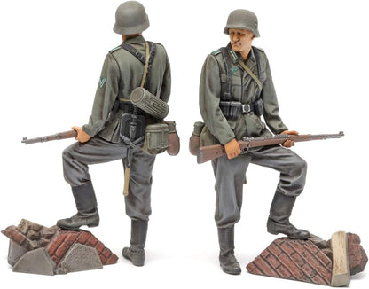 Tamiya- Fig-Set DT 1941/42 (5) Militär Juego de infantería Alemana (Mediados de la Segunda Guerra Mundial) 1:35 Kit de Modelo de plástico 35371, Multicolor, Small (35371-000