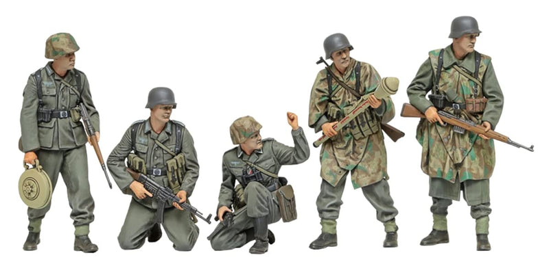 TAMIYA 35382 1:35 Fig-Set Dt. Infantry 1943-45 (5) - Model Kit, Plastic Assembly Kit, Detailed Replica, Unpainted