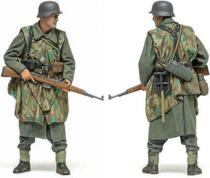 TAMIYA 35382 1:35 Fig-Set Dt. Infantry 1943-45 (5) - Model Kit, Plastic Assembly Kit, Detailed Replica, Unpainted