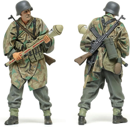 TAMIYA 35382 1:35 Fig-Set Dt. Infantry 1943-45 (5) - Model Kit, Plastic Assembly Kit, Detailed Replica, Unpainted