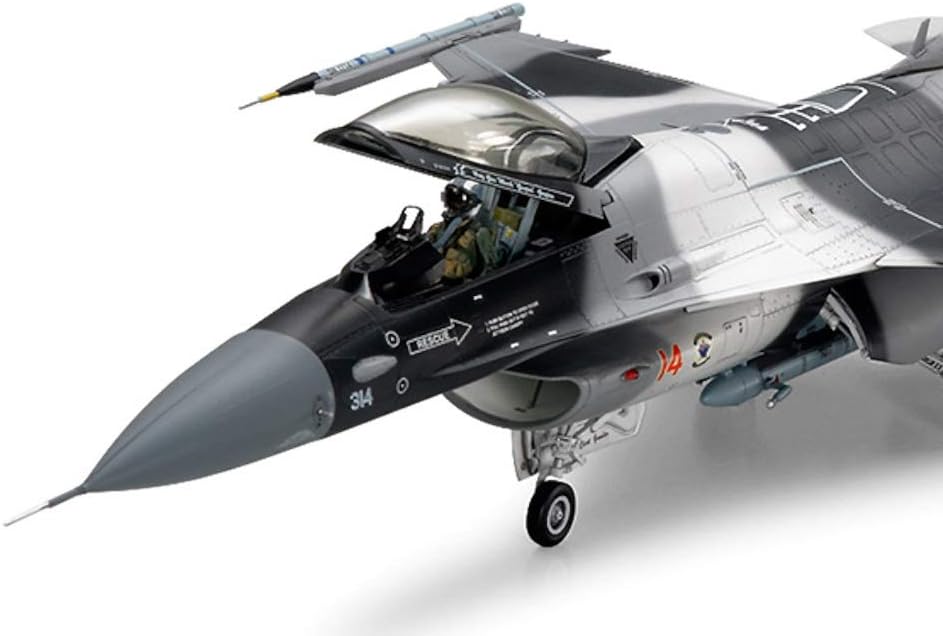 Hisinsa-[' F-16C/N' (-) (-) Kit Modelo, Color, Azul Marino, Rojo, Small (Tamiya 61106