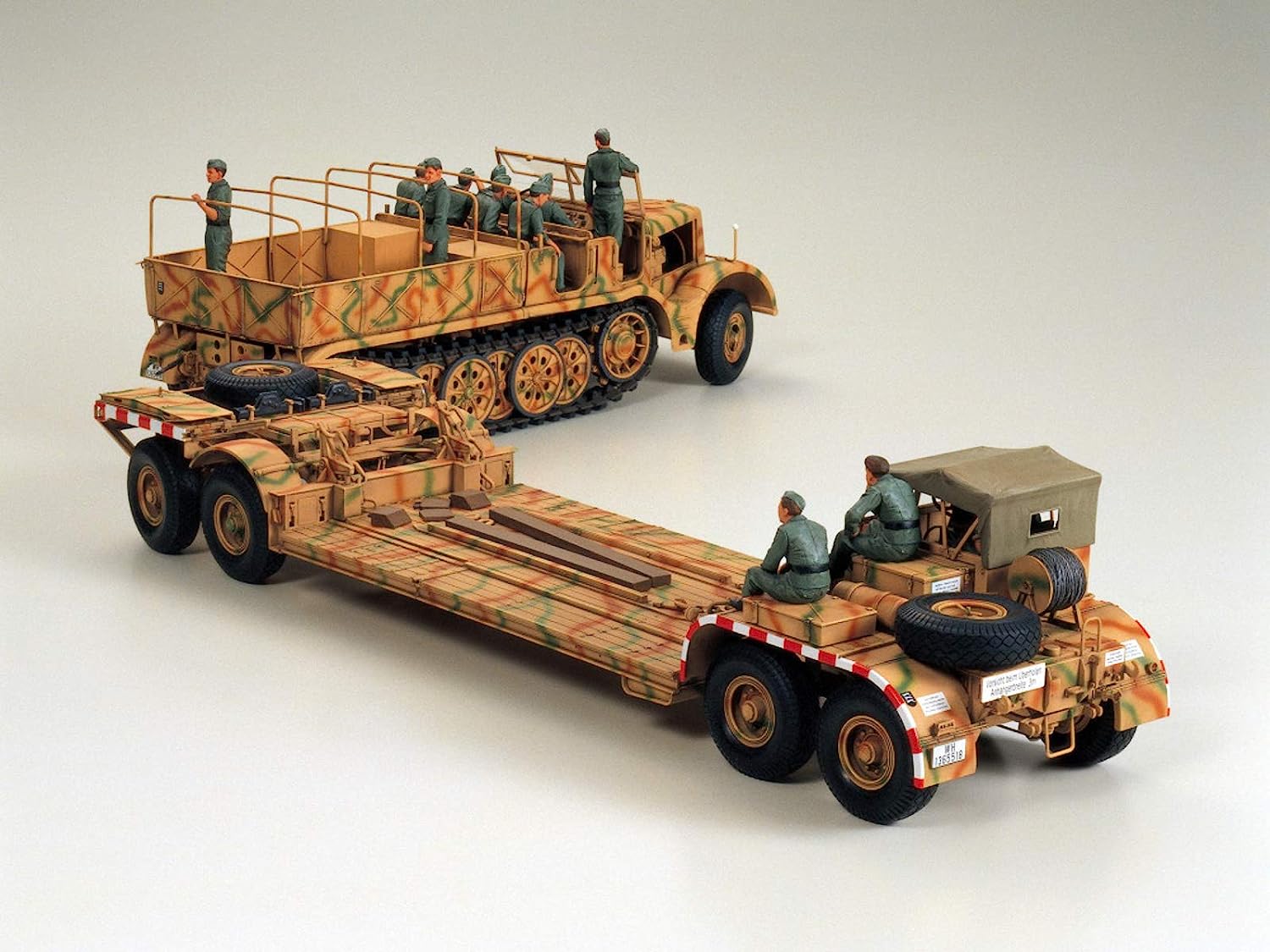 Tamiya 300035246 - Modellino veicolo speciale a motore 9 della seconda guerra mondiale realizzato in scala 1:35 (12