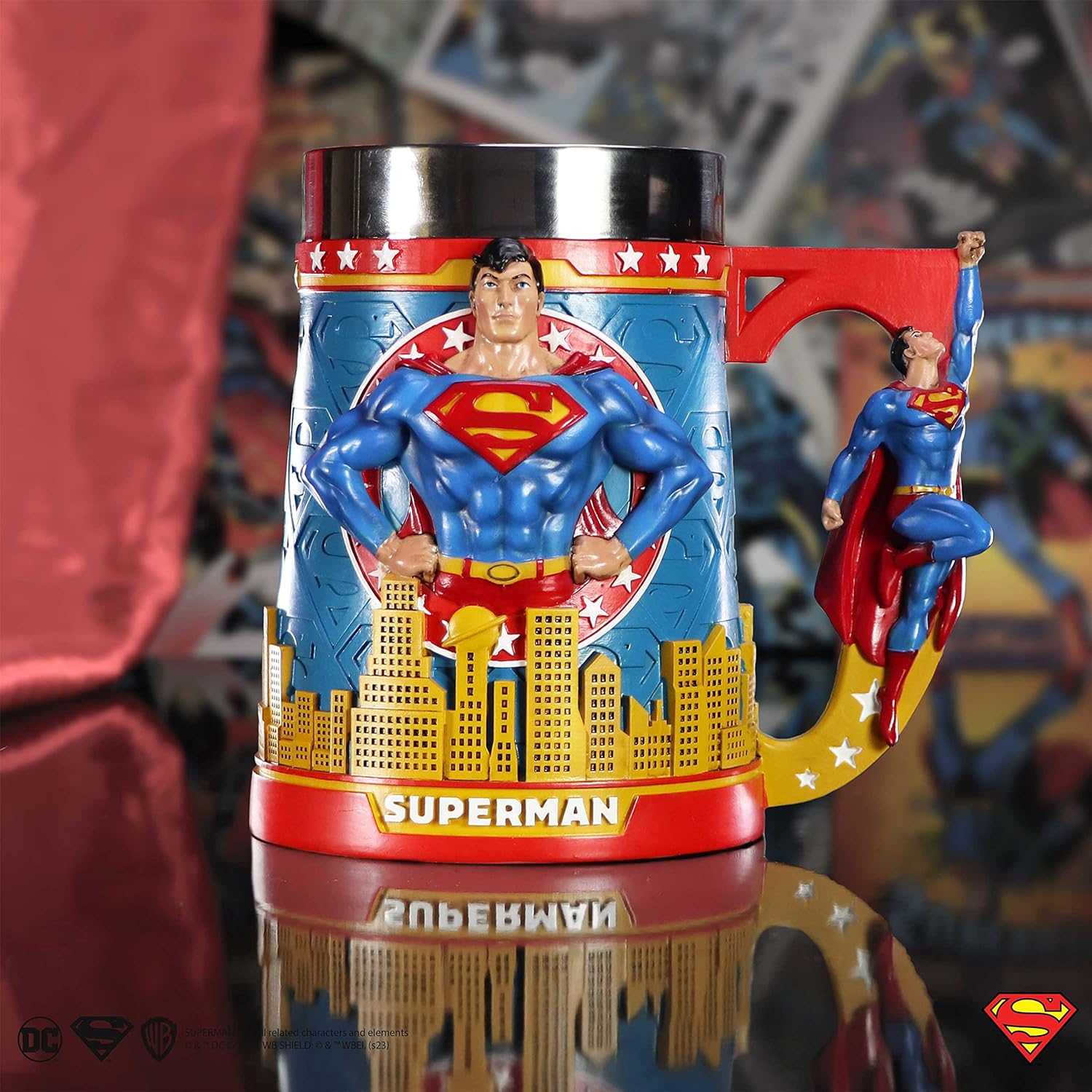 Nemesis Now Taza de cerveza Superman, diseño exclusivo, fundida en la mejor resina, pintada a mano por expertos, inserto extraíble